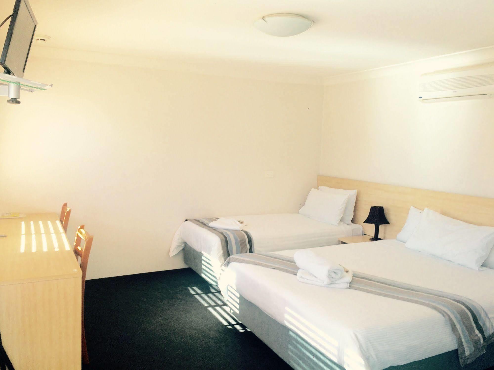 Red Cedar Motel Muswellbrook Exterior foto
