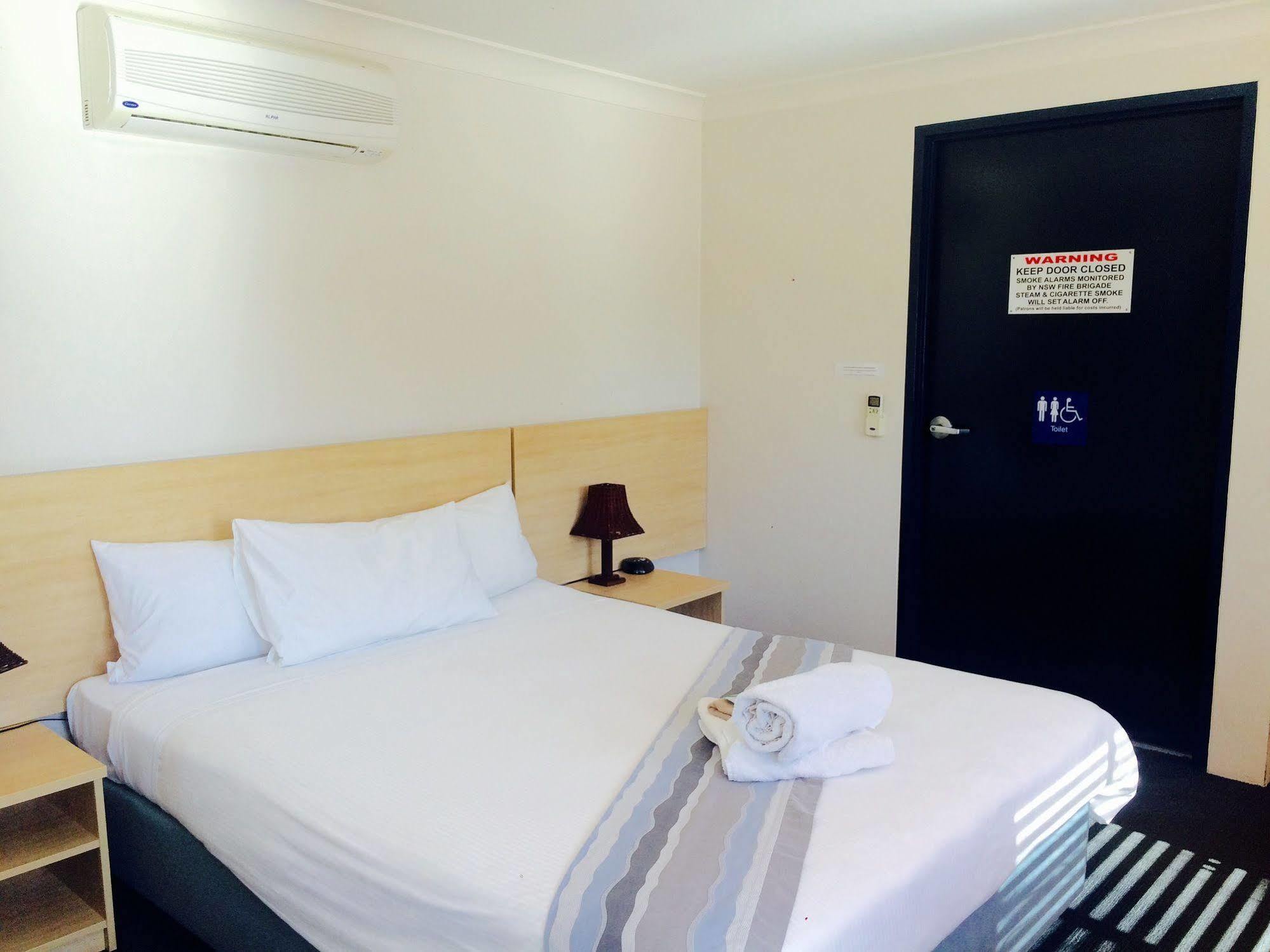 Red Cedar Motel Muswellbrook Exterior foto