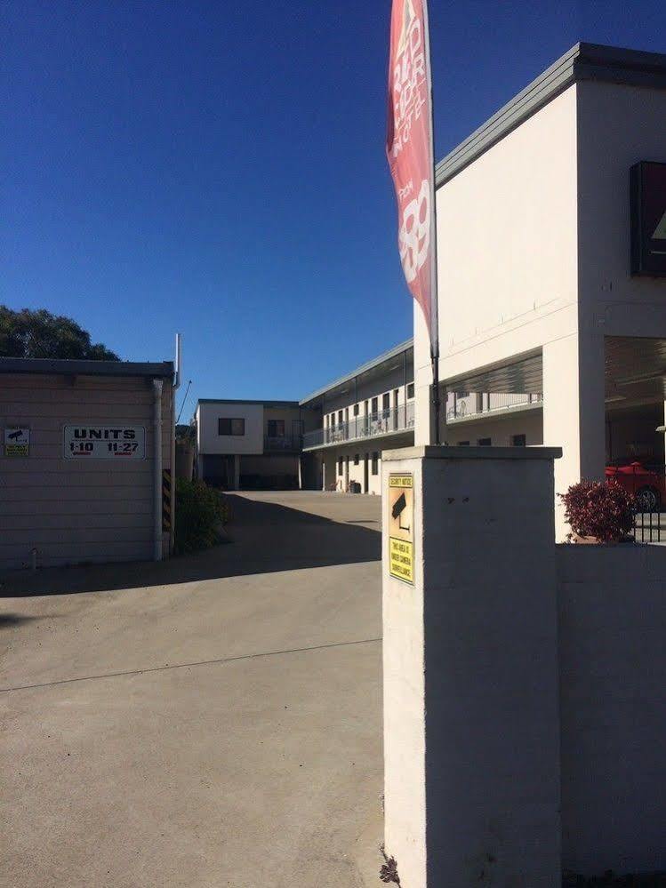 Red Cedar Motel Muswellbrook Exterior foto